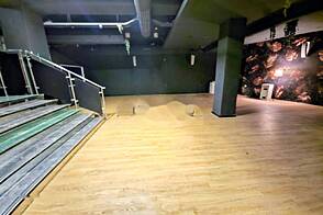 Коммерческая площадь в центральной части города