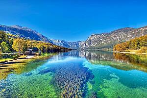 Озеро в Словении